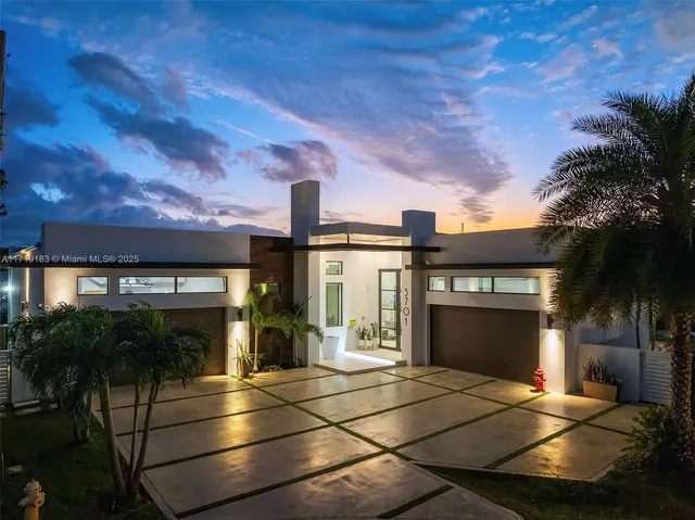 $7,250,000 | 3701 Northeast 26th Avenue, Lighthouse Point, FL 33064