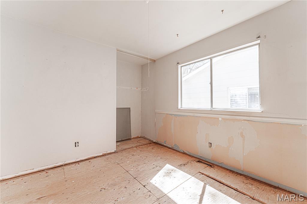 937 Napoli Drive Ballwin, MO 63021 - Photo 14 of 38