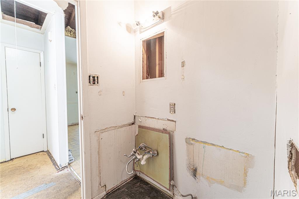 937 Napoli Drive Ballwin, MO 63021 - Photo 16 of 38