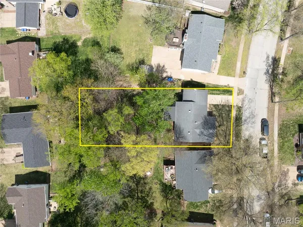 $250,000 | 937 Napoli Drive, Ballwin, MO 63021