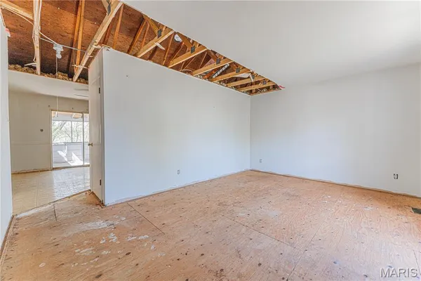 $250,000 | 937 Napoli Drive, Ballwin, MO 63021