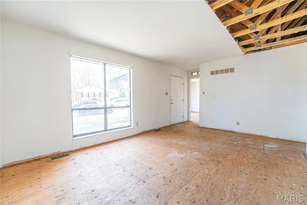 $250,000 | 937 Napoli Drive, Ballwin, MO 63021