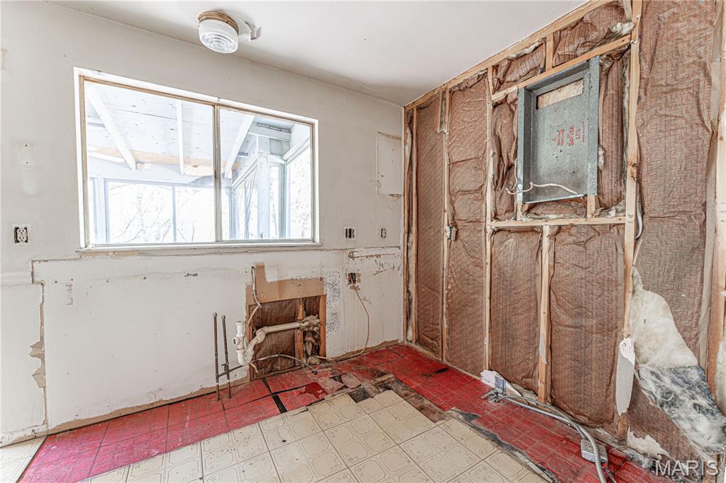 937 Napoli Drive Ballwin, MO 63021 - Photo 9 of 38