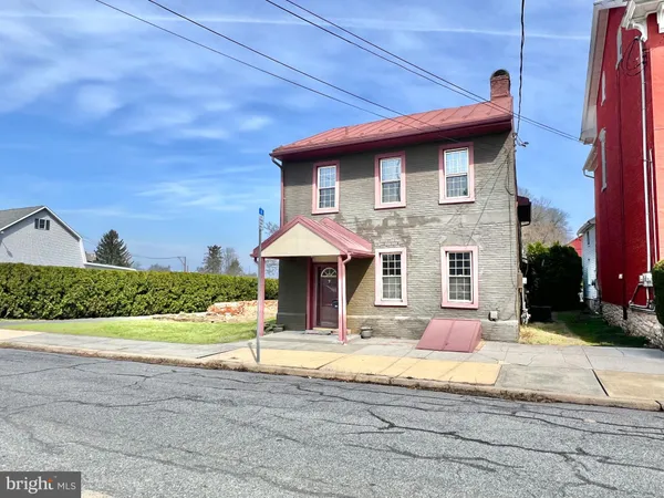 $345,000 | 203 West Franklin Street, Womelsdorf, PA 19567