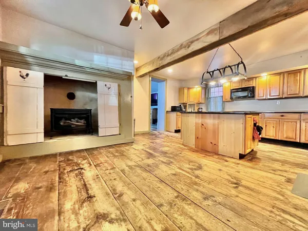 $345,000 | 203 West Franklin Street, Womelsdorf, PA 19567