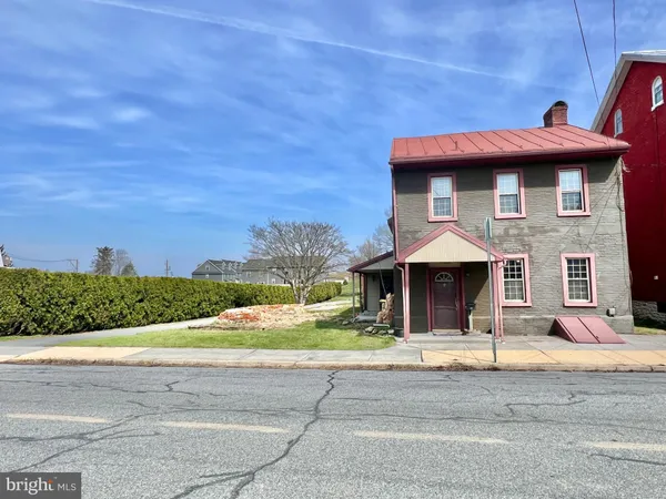 $345,000 | 203 West Franklin Street, Womelsdorf, PA 19567
