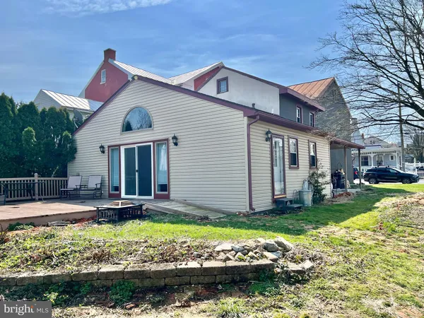 $345,000 | 203 West Franklin Street, Womelsdorf, PA 19567