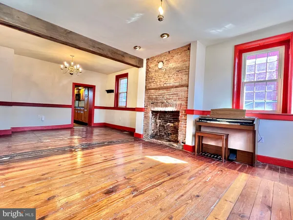 $345,000 | 203 West Franklin Street, Womelsdorf, PA 19567