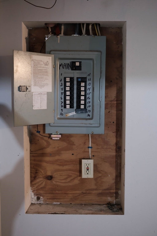 109 Powell Avenue Springfield, MA 01118 - Photo 29 of 33 Gallery Image 29