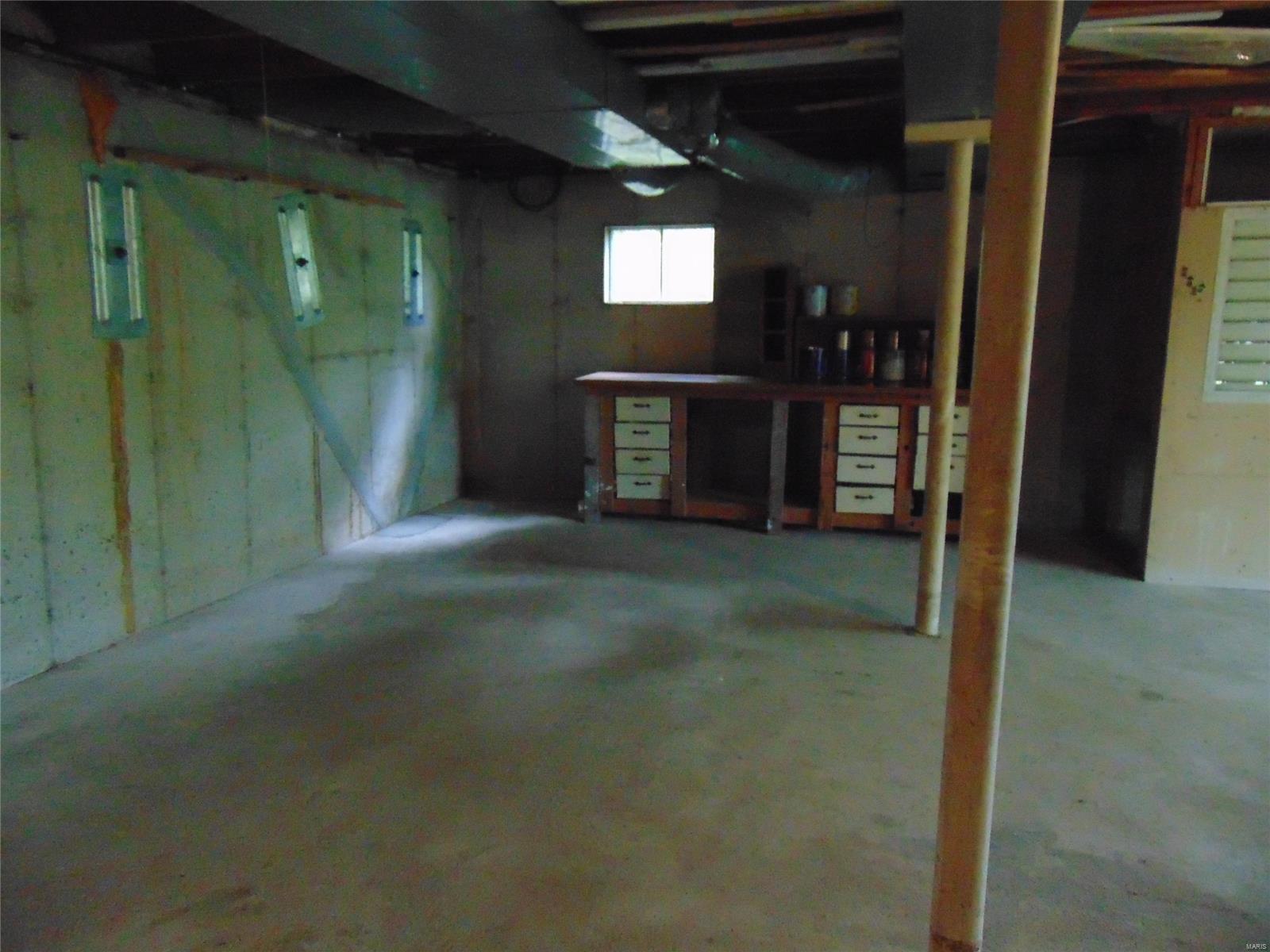 13215 Cemetery Road Dow, IL 62022 - Photo 13 of 29
