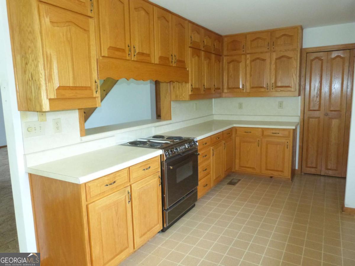 929 Nicholsville Road Monroe, GA 30656 - Photo 12 of 59