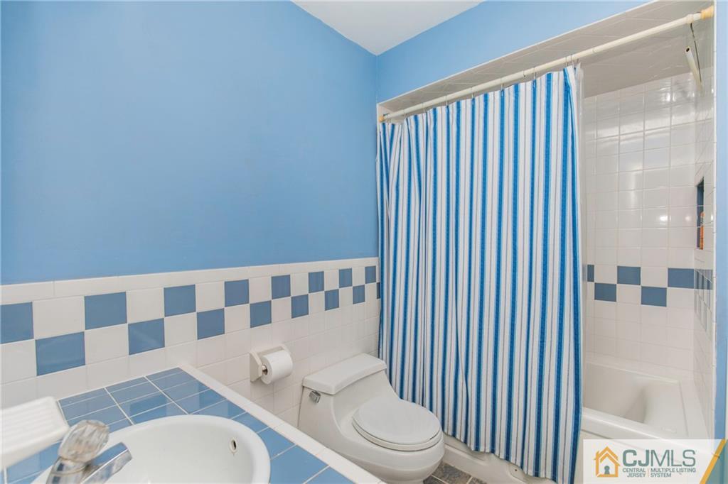 321 Pond Road Freehold, NJ 07728 - Photo 22 of 40 Gallery Image 22