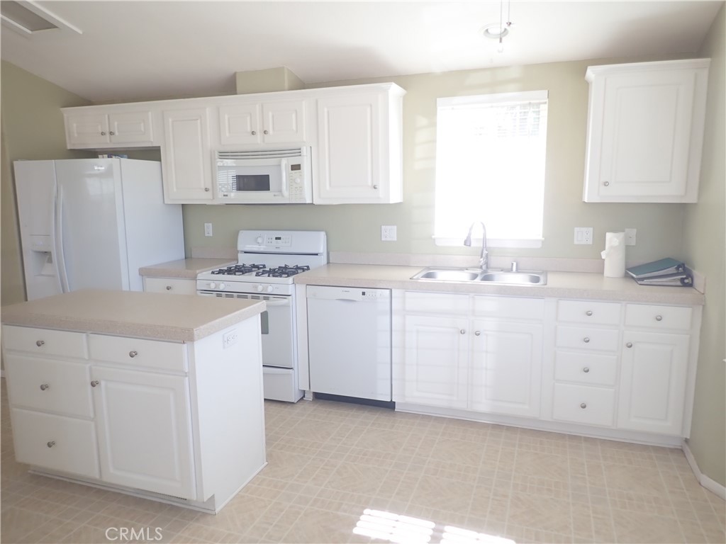 27250 Murrieta Road, Unit 245 Menifee, CA 92586 - Photo 12 of 37