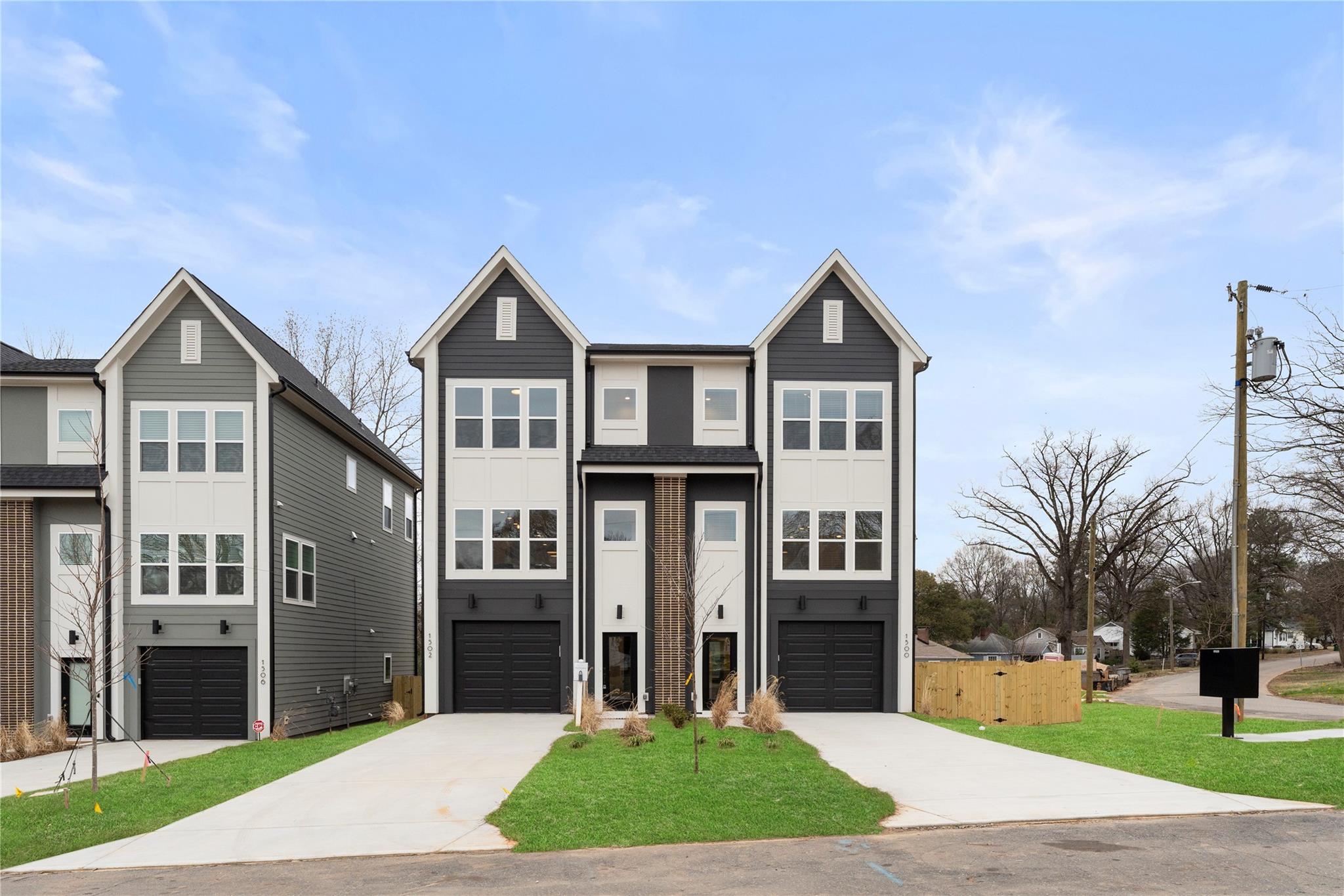 1502 Effingham Road Charlotte, NC 28208 - Photo 1 of 27