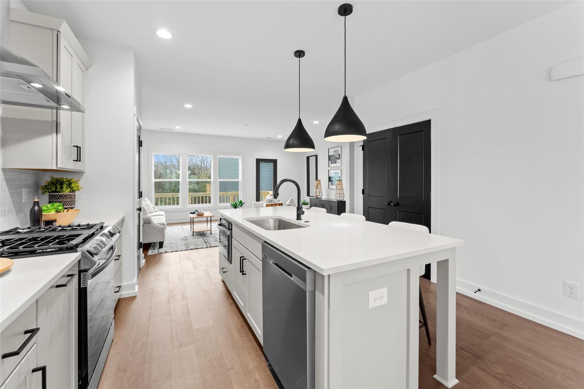 1502 Effingham Road Charlotte, NC 28208 - Photo 11 of 27