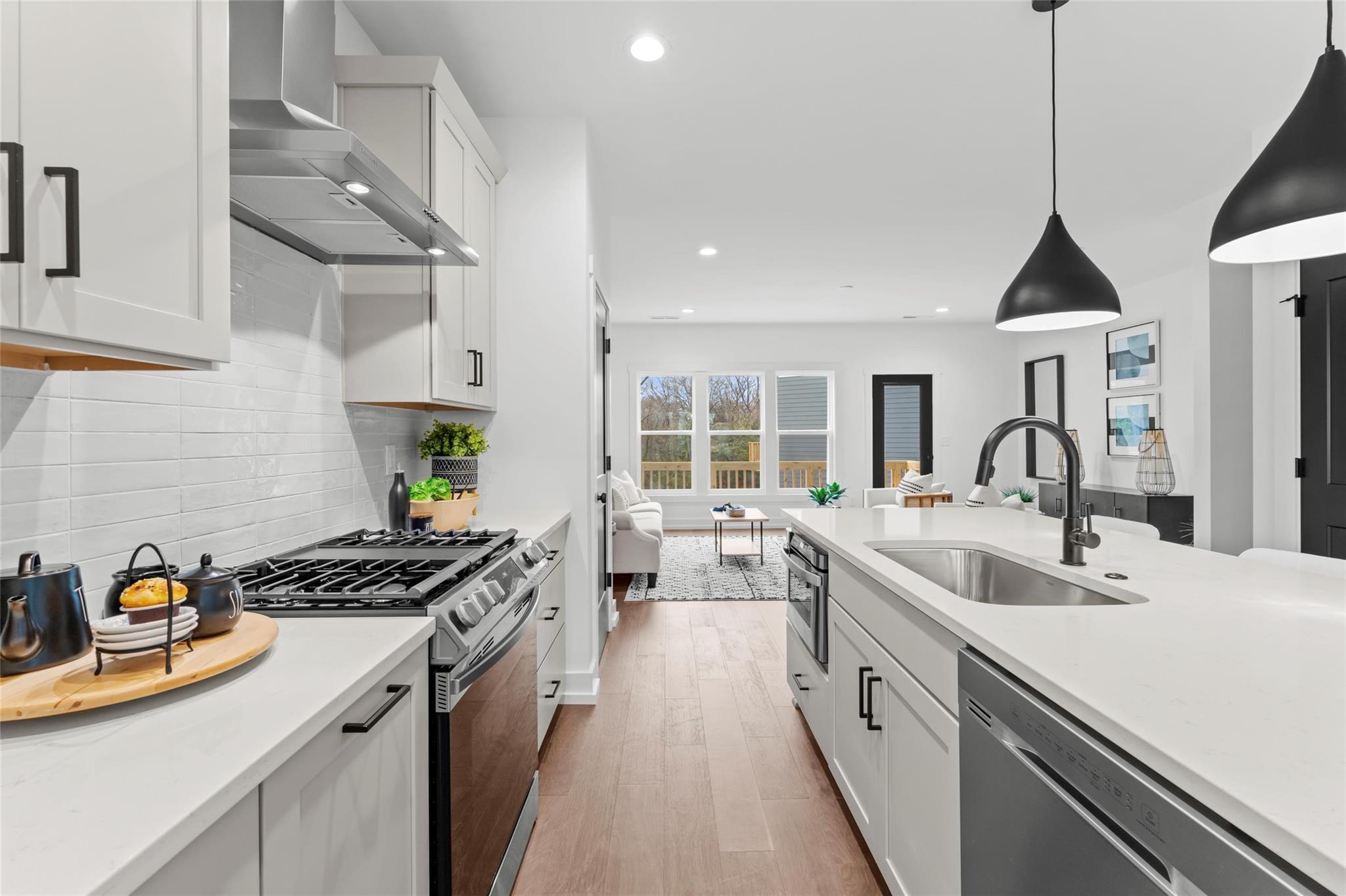 1502 Effingham Road Charlotte, NC 28208 - Photo 12 of 27