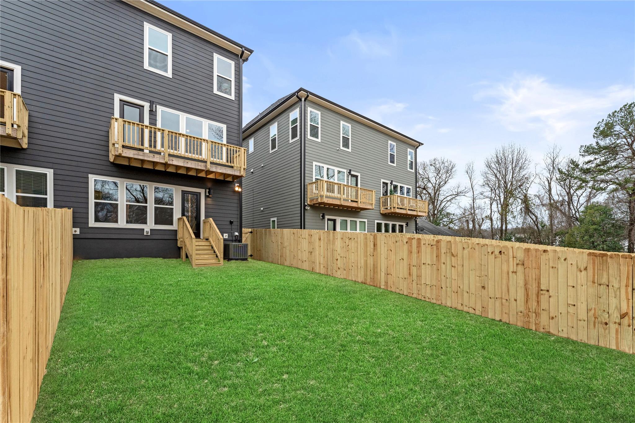 1502 Effingham Road Charlotte, NC 28208 - Photo 2 of 27