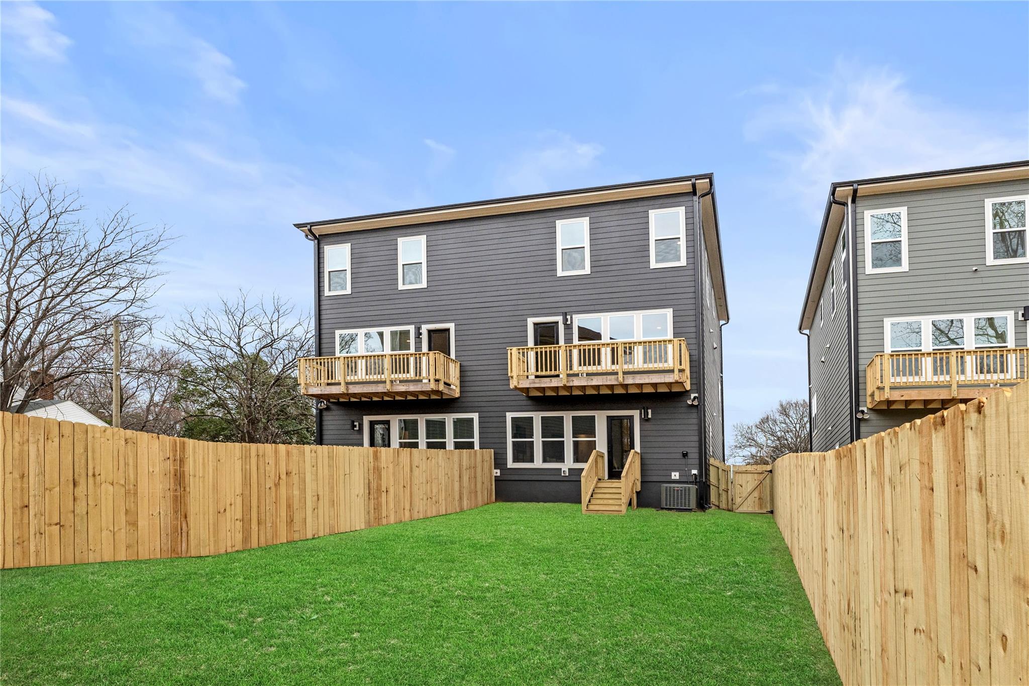 1502 Effingham Road Charlotte, NC 28208 - Photo 3 of 27