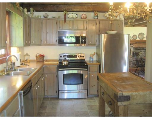 29 Osprey Point Road Newcastle, ME 04553 - Photo 5 of 25 Kitchen.