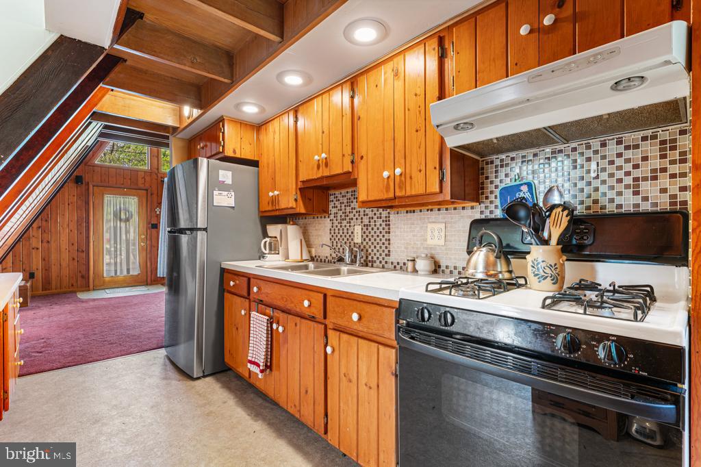 700 Violet Road Millville, NJ 08332 - Photo 18 of 35 kitchen