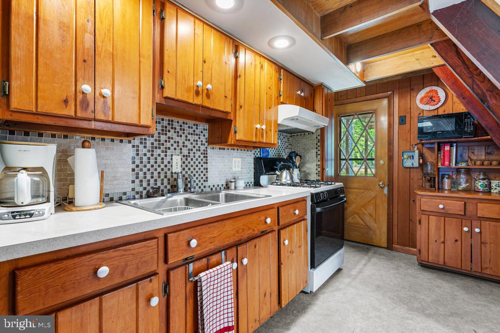 700 Violet Road Millville, NJ 08332 - Photo 19 of 35 kitchen