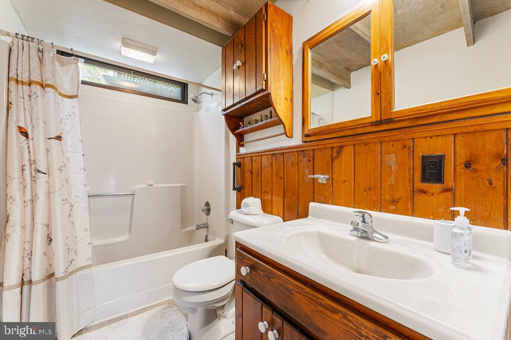 700 Violet Road Millville, NJ 08332 - Photo 22 of 35 primary bath