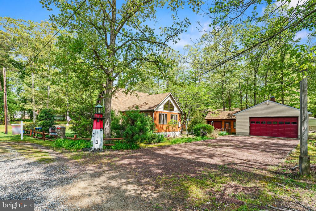 700 Violet Road Millville, NJ 08332 - Photo 6 of 35 driveway leading to garage