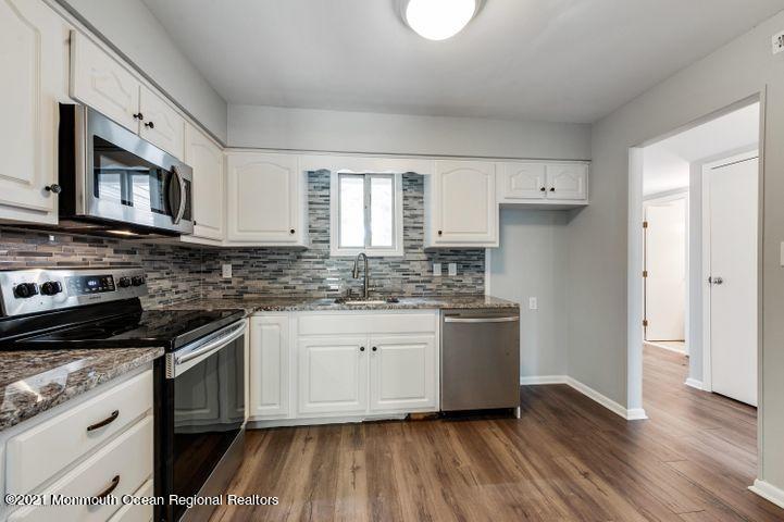 3 Locust Way Spring Lake Heights, NJ 07762 - Photo 7 of 27 20191014183812771732000000-o