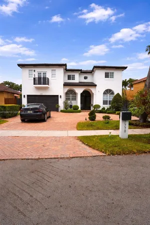 $7,999 | 7770 Northwest 161st Terrace, Miami Lakes, FL 33016