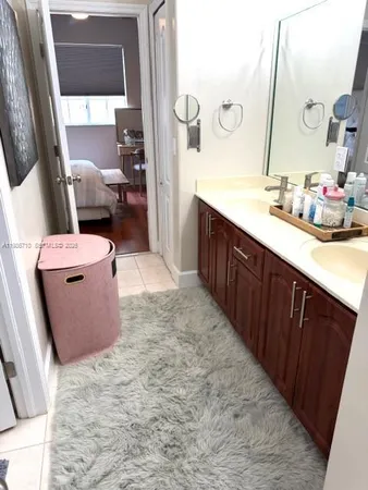 $7,999 | 7770 Northwest 161st Terrace, Miami Lakes, FL 33016