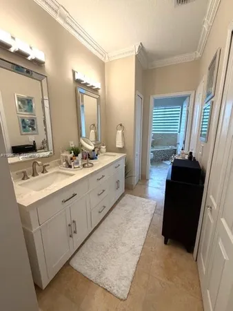 $7,999 | 7770 Northwest 161st Terrace, Miami Lakes, FL 33016