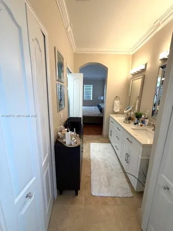 $7,999 | 7770 Northwest 161st Terrace, Miami Lakes, FL 33016