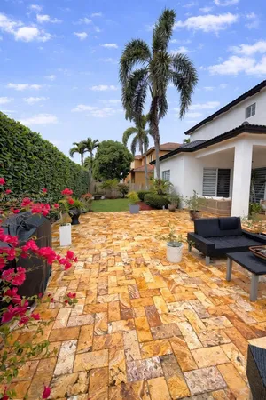 $7,999 | 7770 Northwest 161st Terrace, Miami Lakes, FL 33016