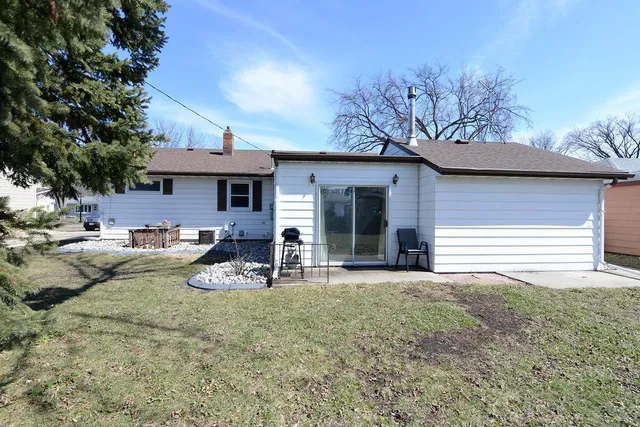 $269,900 | 1914 9th Street North, Fargo, ND 58102