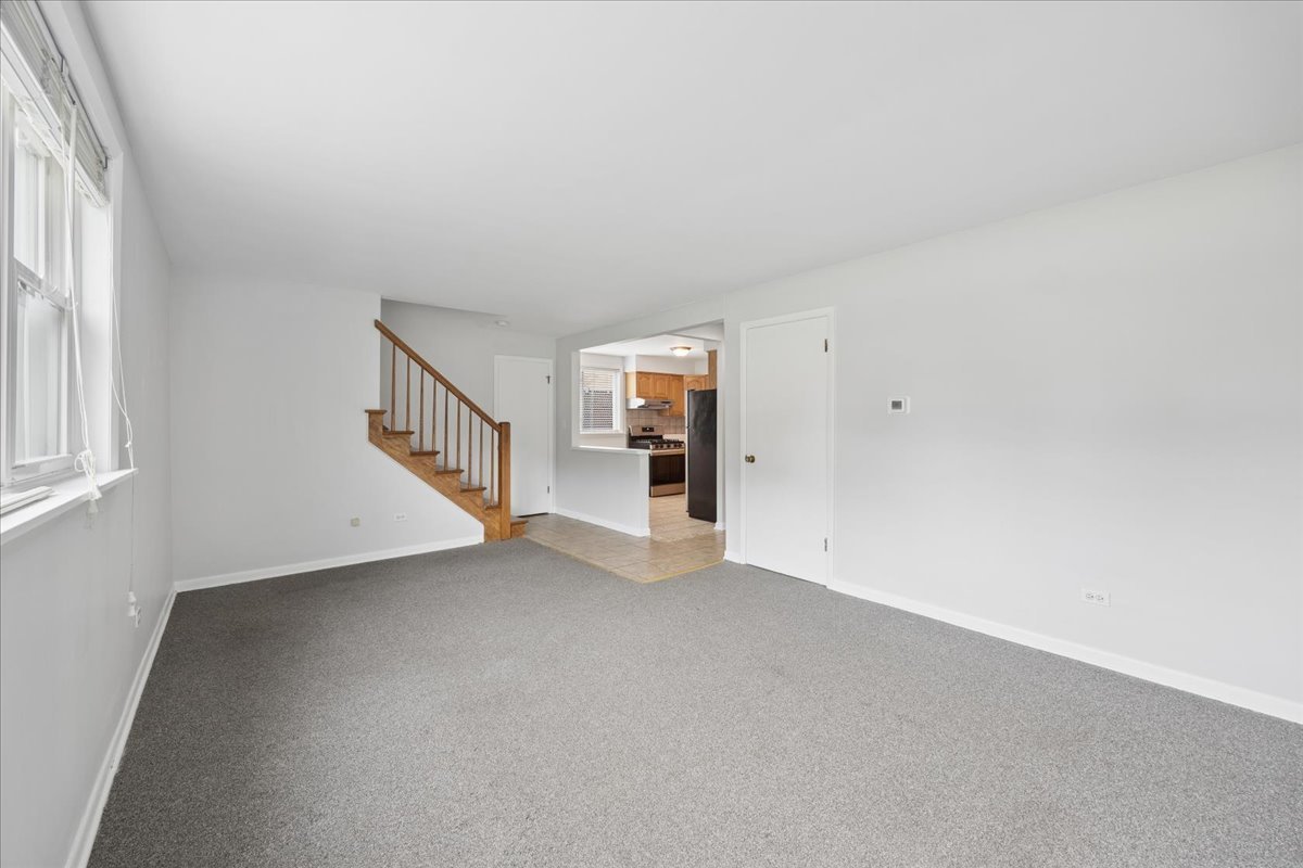 255 East Burlington Street, Unit 1 Riverside, IL 60546 - Photo 15 of 17
