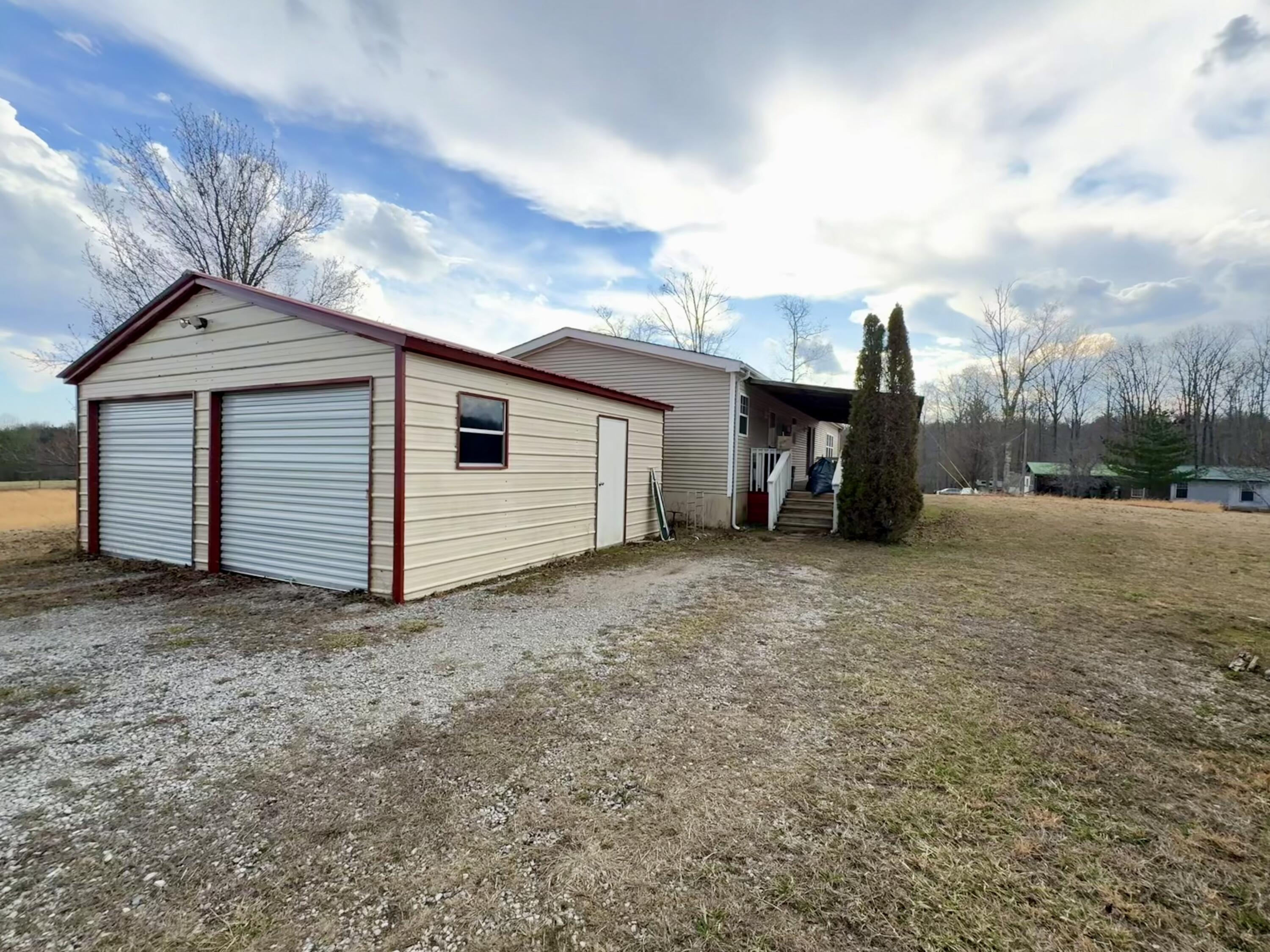 2777 Craig Road Williamsburg, KY 40769 - Photo 4 of 52 IMG_0603