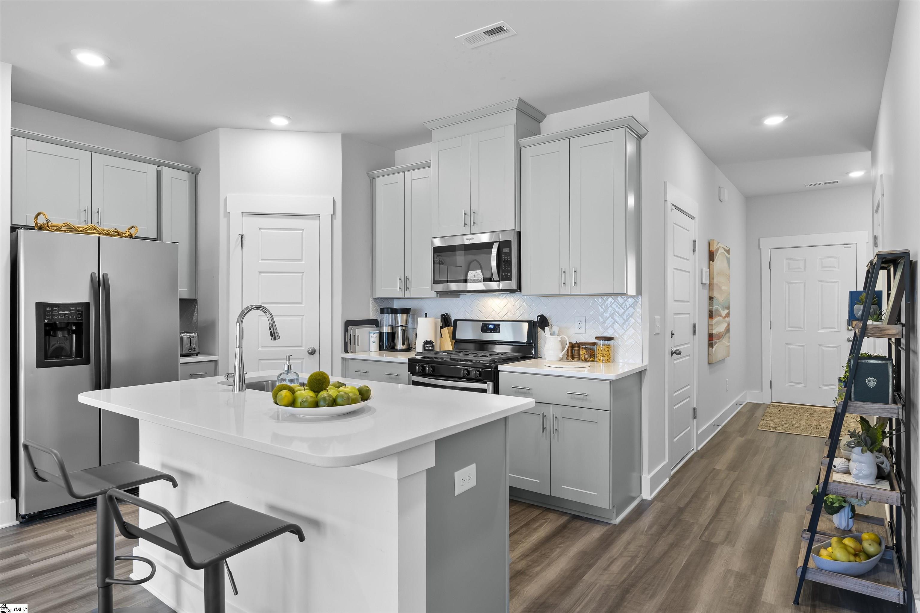 842 Thread Way Greer, SC 29651 - Photo 4 of 31