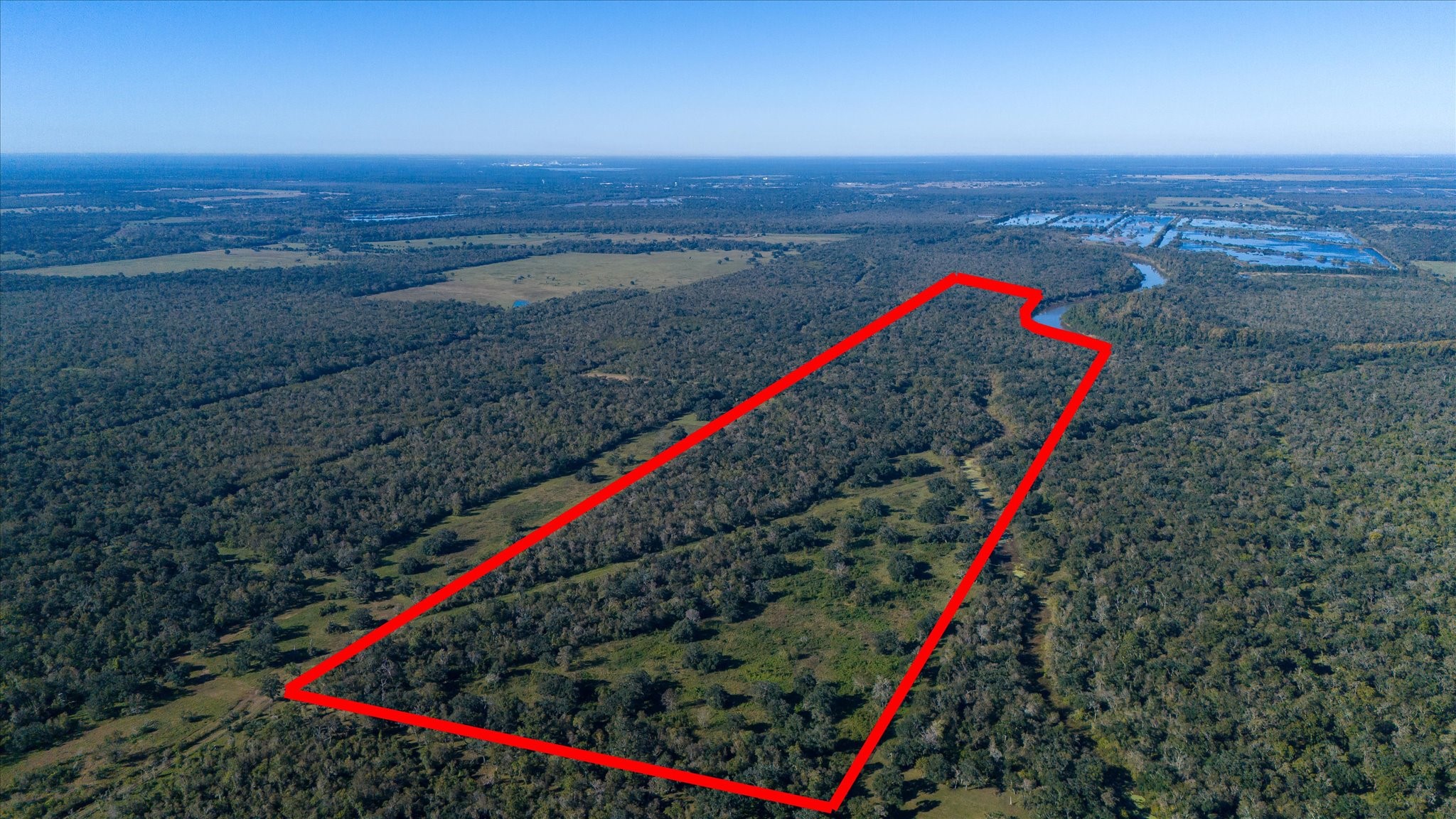 0 Cr 611 Angleton Tx 77515 Angleton, TX 77515 - Photo 5 of 33 a view of a yard with an outdoor space