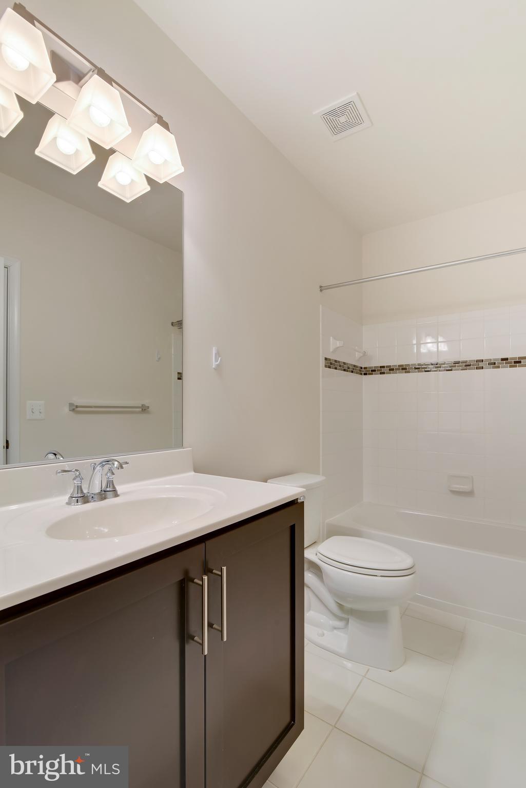 20442 Codman Drive Ashburn, VA 20147 - Photo 24 of 37 Bathroom