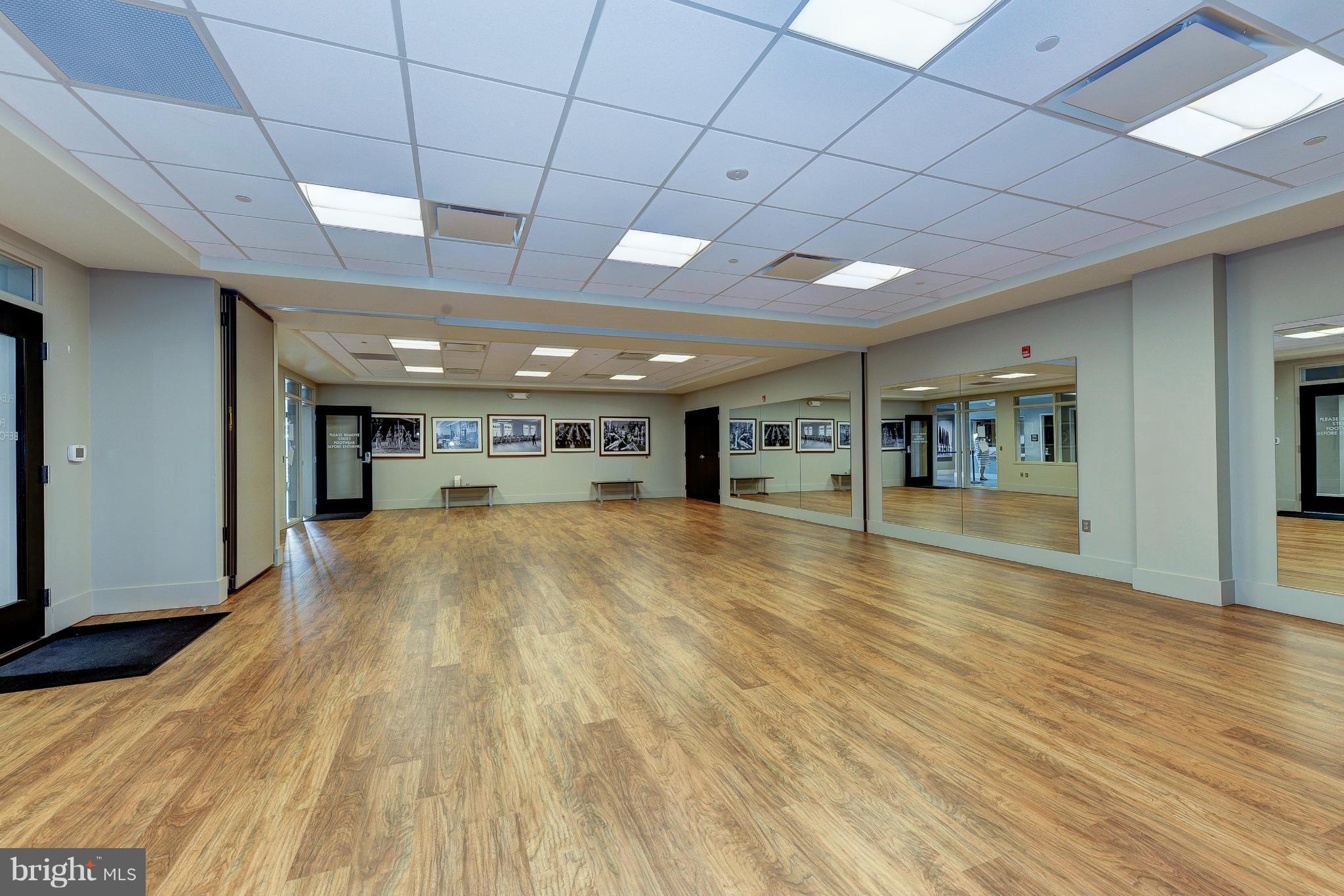 20442 Codman Drive Ashburn, VA 20147 - Photo 34 of 37 Community