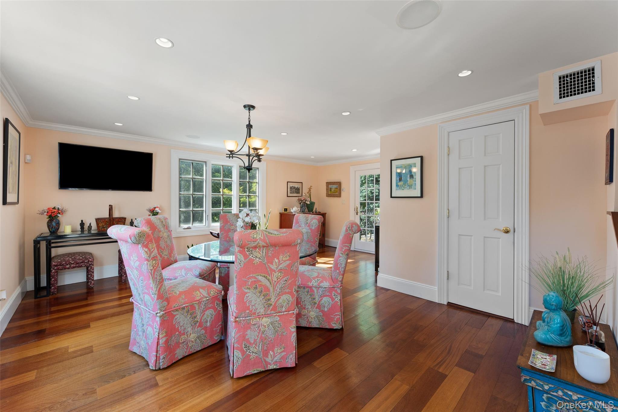 5 Cooper Road Scarsdale, NY 10583 - Photo 13 of 46 Breakfast area with powder room and access to side patio