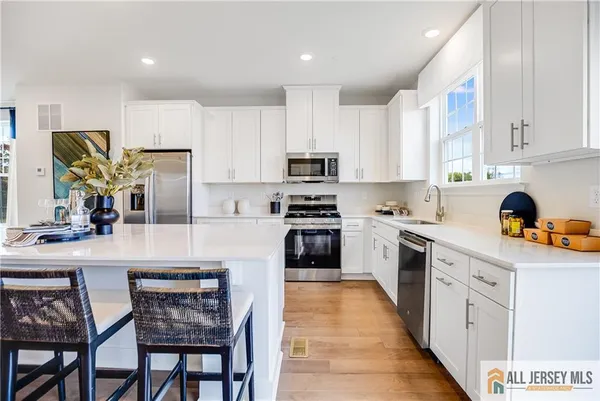 $781,090 | 102 Fred Clark Drive, Pennington, NJ 08534