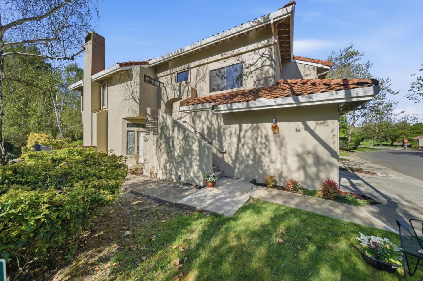 3030 Lakemont Drive, Unit 3 San Ramon, CA 94582 - Photo 11 of 43 a view of a back yard of the house