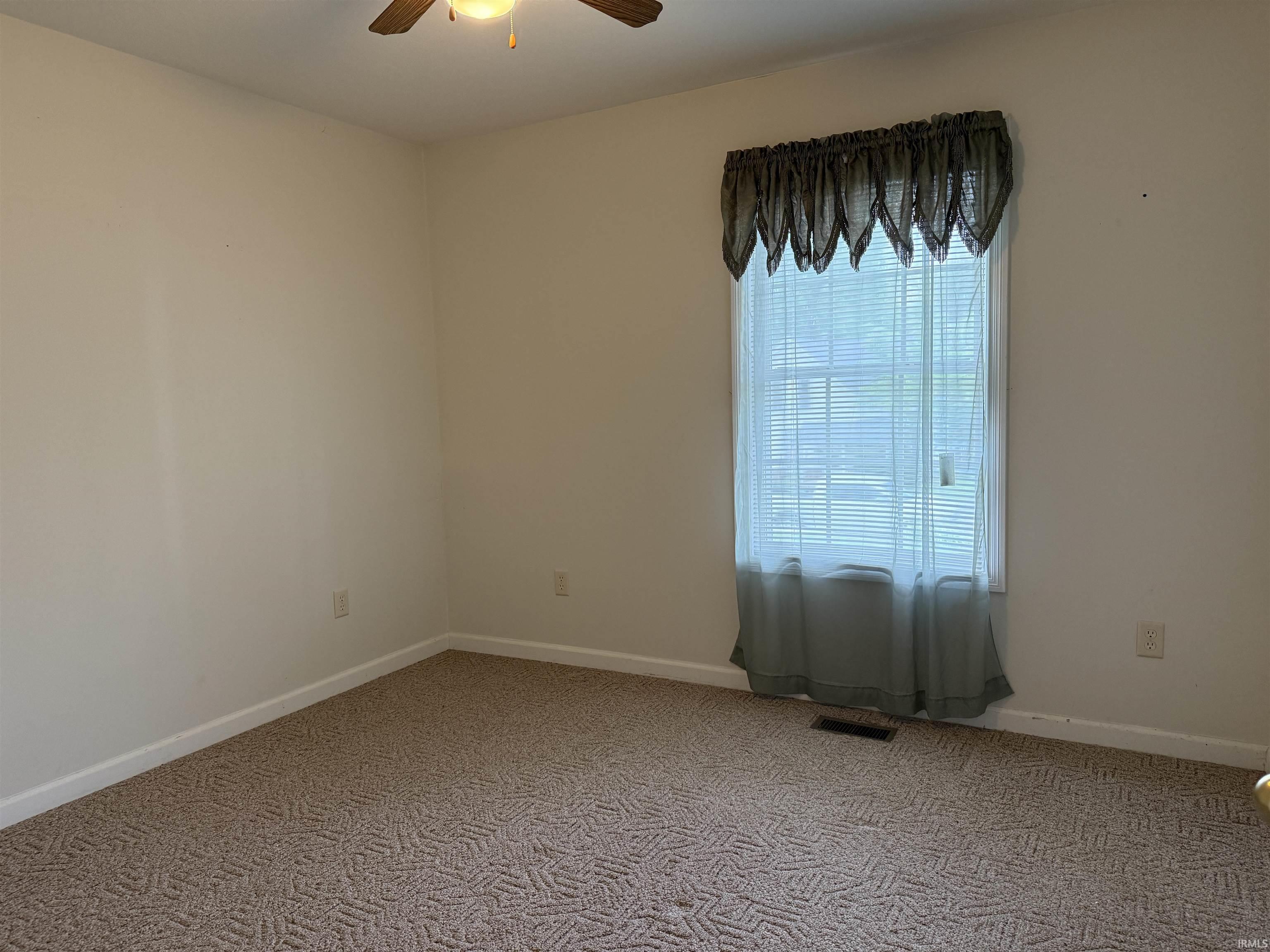 502 18th Street Bedford, IN 47421 - Photo 13 of 20