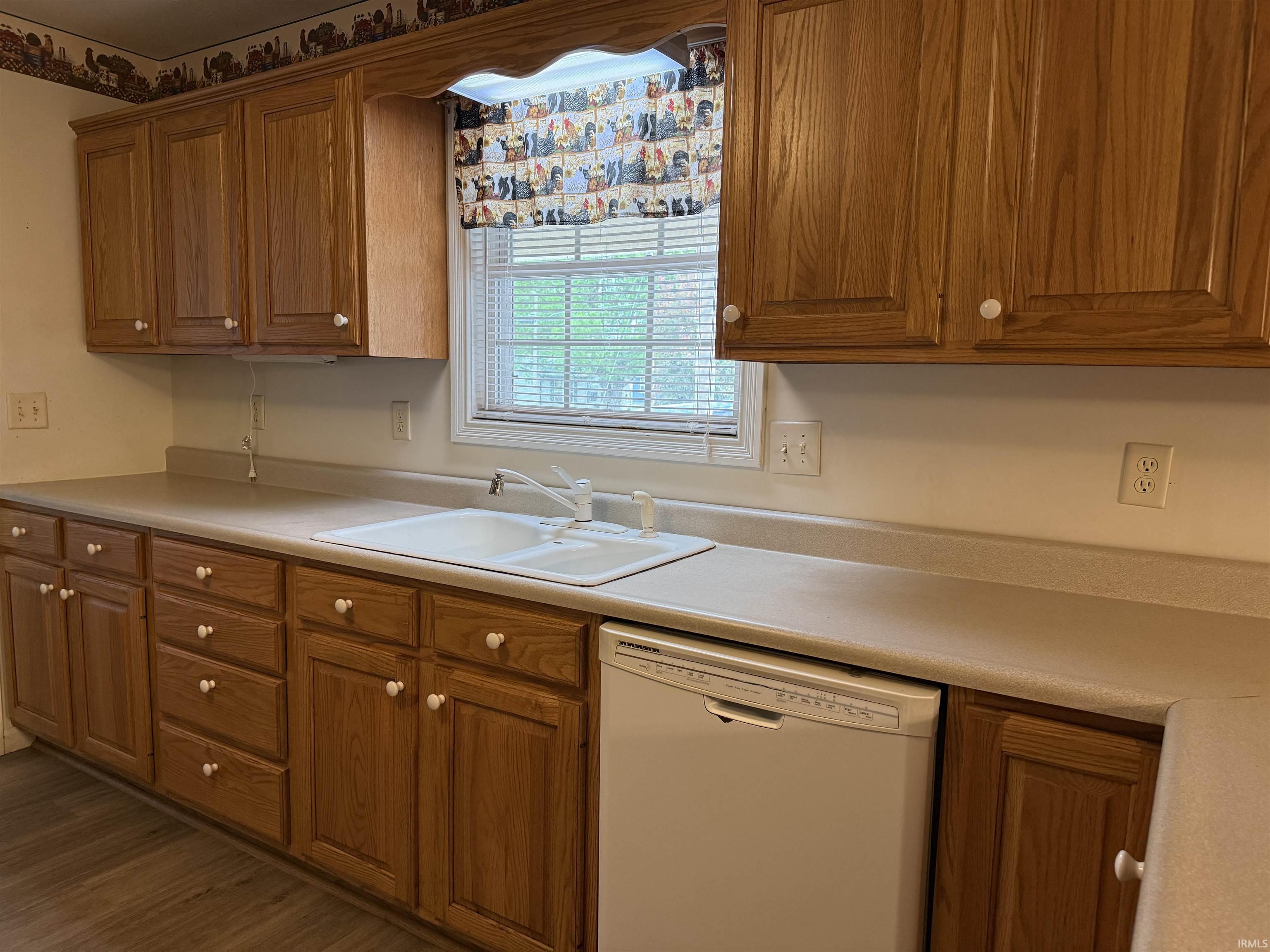 502 18th Street Bedford, IN 47421 - Photo 4 of 20