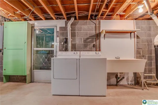 a view of outdoor space and garden