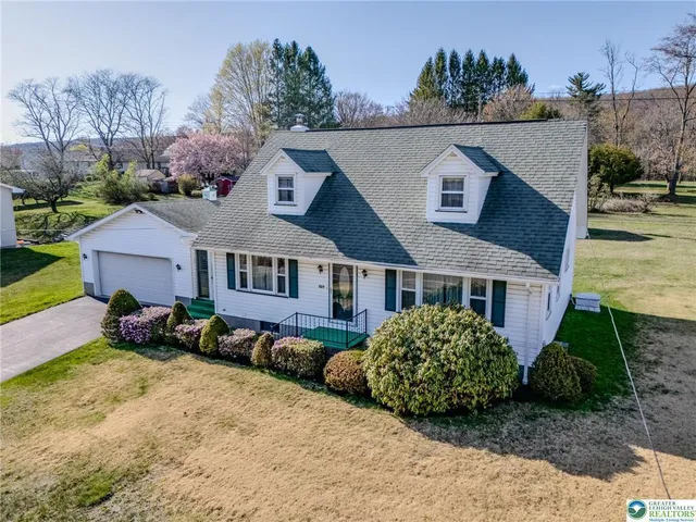 $314,900 | 829 East Main Street, Weatherly, PA 18255