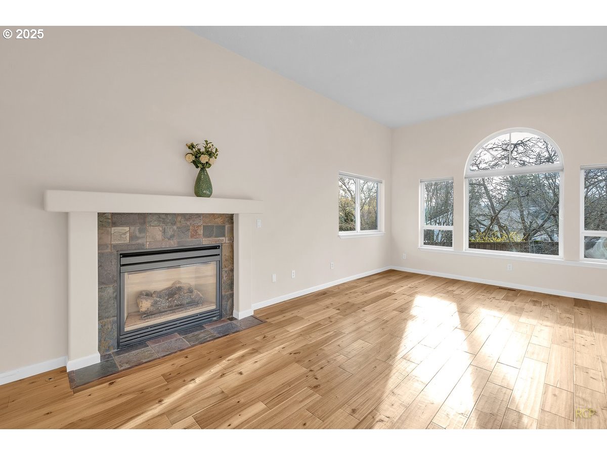 36640 Yocum Loop Sandy, OR 97055 - Photo 8 of 20 Family Room