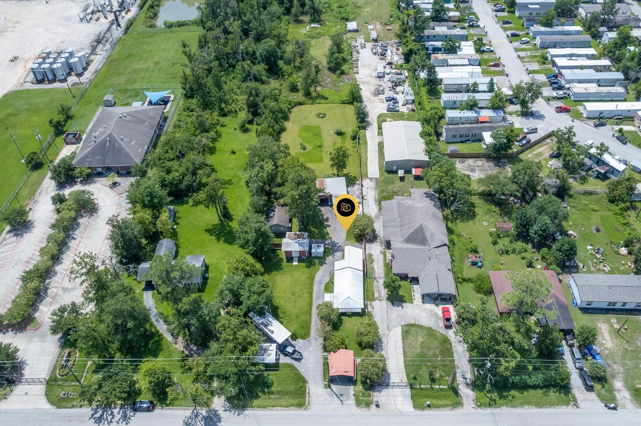16032 1/2 Ridlon Street Channelview, TX 77530 - Photo 42 of 44 an aerial view of multiple house