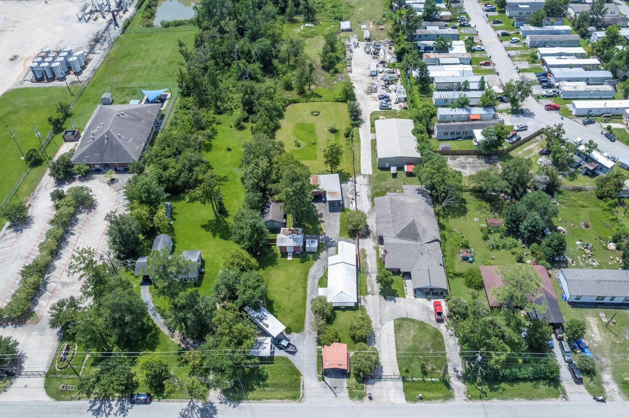 16032 1/2 Ridlon Street Channelview, TX 77530 - Photo 43 of 44 an aerial view of multiple house